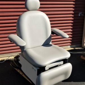UMF 5016 Procedure Chair (Hand & Foot Remote)