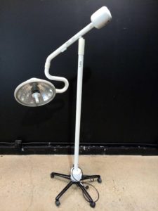 Ritter 355 Surgical Exam Light on Rolling Stand – Premier used medical
